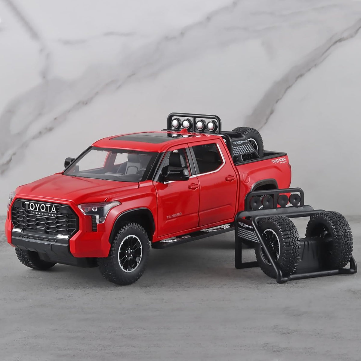 Metal Model Toy Pickup Truck Pull Back Car Model with Light and Sound (scale1:24)