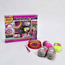 Pom Pom Scarf Art Kit